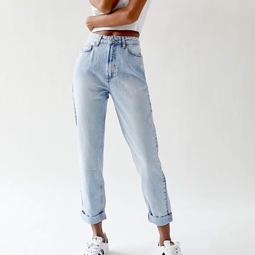 NWOT Urban Outfitters BDG High-Waisted Mom Jean